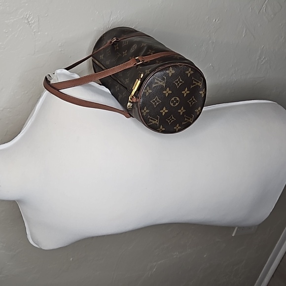 Authentic Louis Vuitton LV Papillon 30 Monogram Barrel Bag w/Dust bag lock & Key - Picture 15 of 16